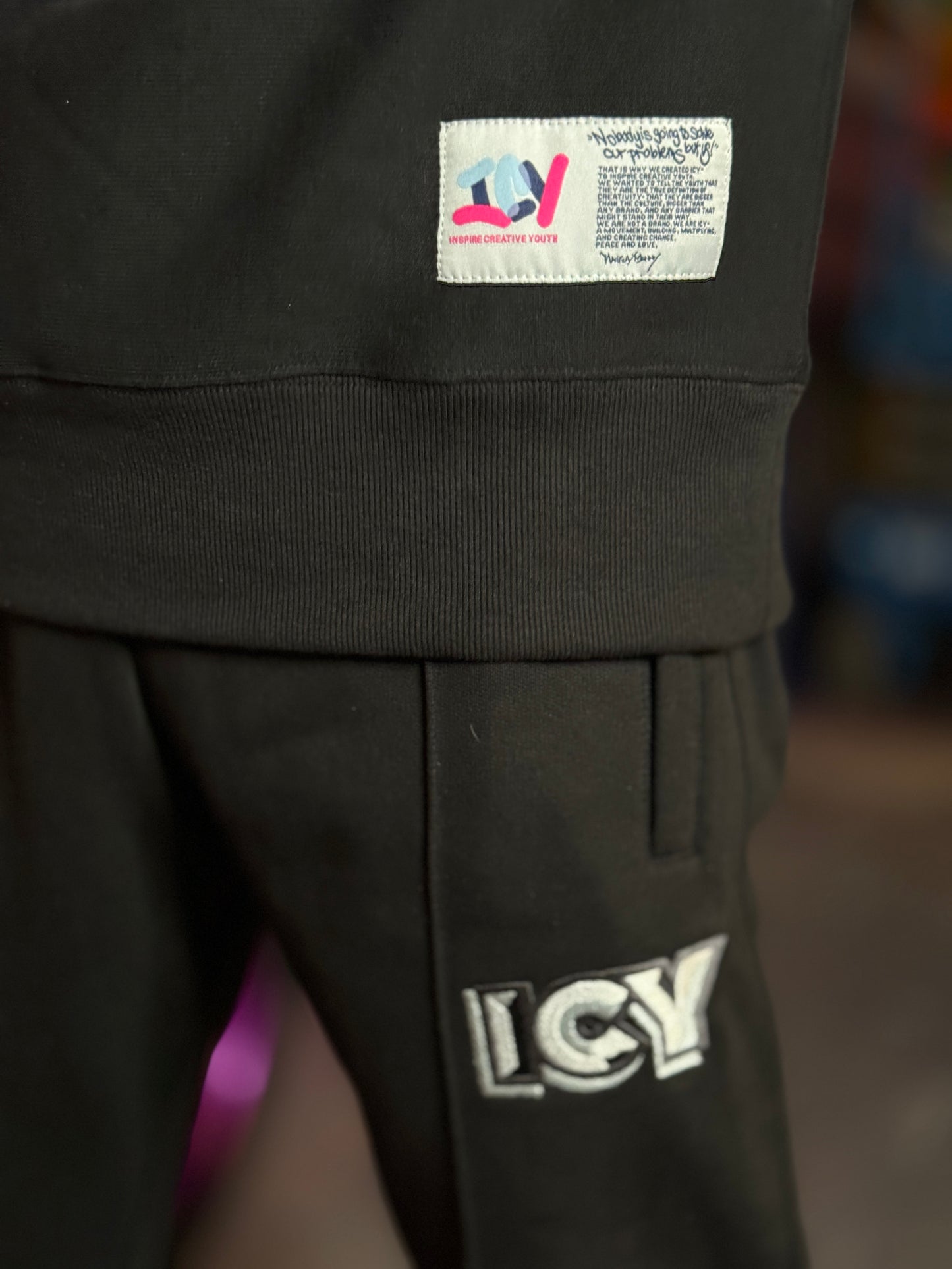 ToonZ ICY Crewneck Black